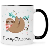 Bedruckte Tasse mit Weihnachtsmotiv im Merry Christmas Faultier Design in Schwarz & Weiß