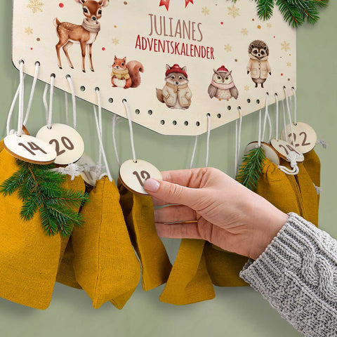 Personalisierter Adventskalender aus Holz mit Druckmotiv & Namen - Waldtiere