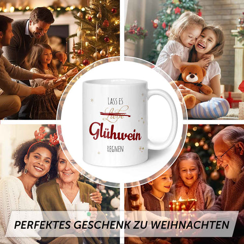 Bedruckte Tasse mit Weihnachtsmotiv - Lass es Glühwein regnen