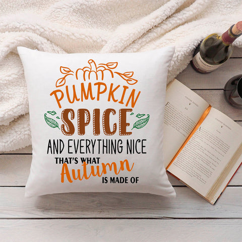 Bedrucktes Kissen mit Spruch Pumpkin spice and everything nice